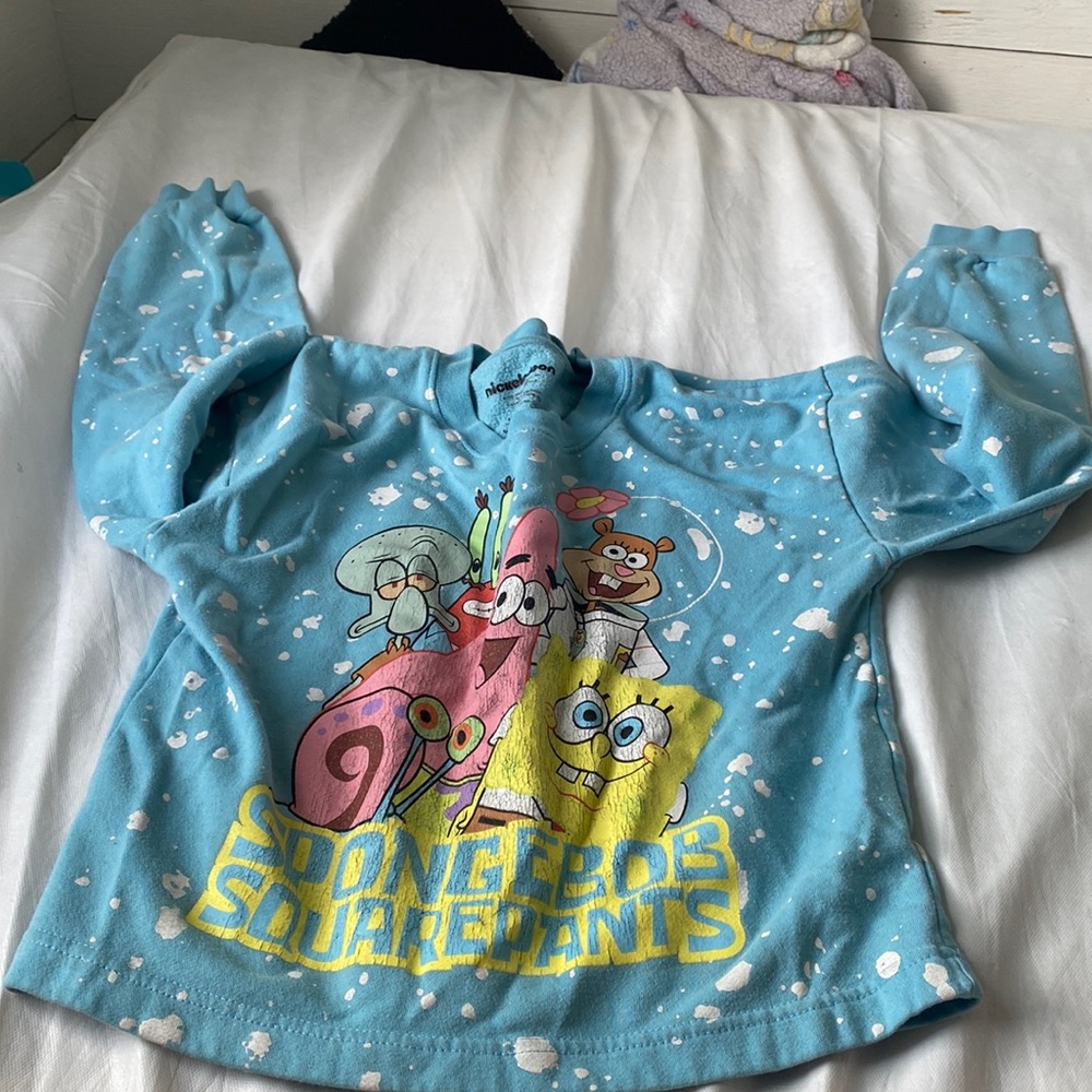 Spongbob shirt.